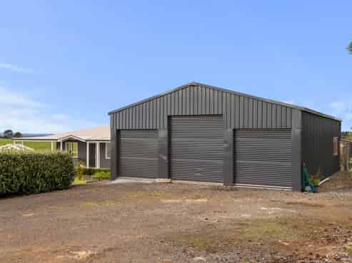 290 Pollok Wharf Road, Pollok