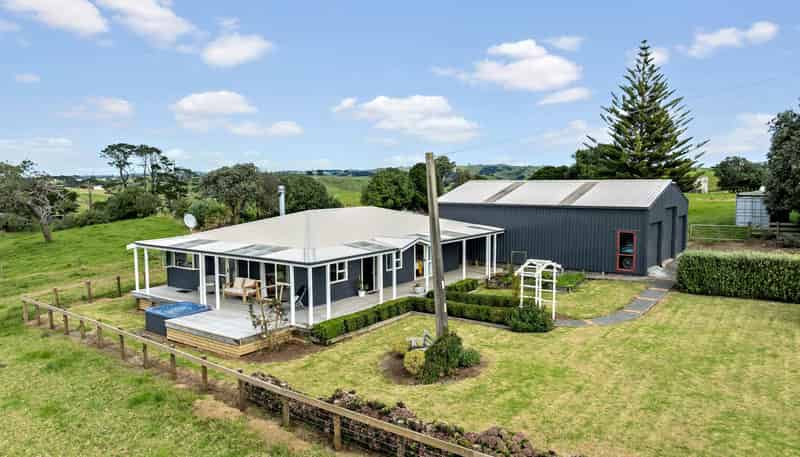 290 Pollok Wharf Road, Pollok