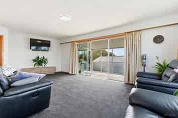 25 Balmoral Street, Marchwiel