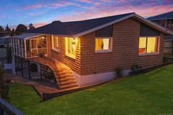 25 Balmoral Street, Marchwiel