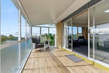 25 Balmoral Street, Marchwiel