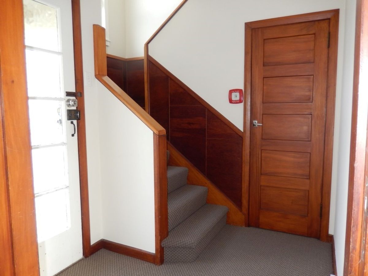 Central Two Bedroom Apartment - Mehr