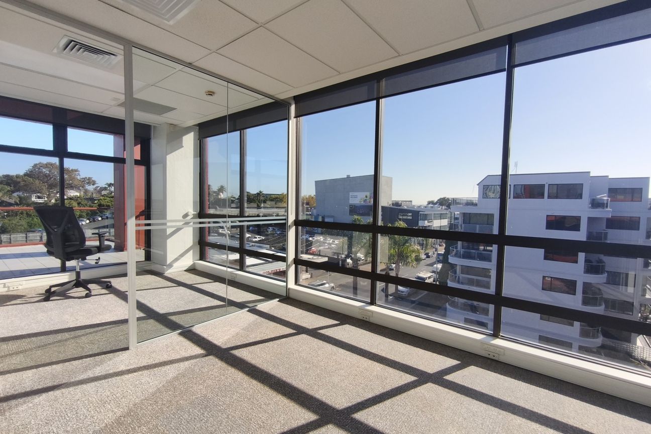 Top-tier Takapuna office with deck - Поглед 6