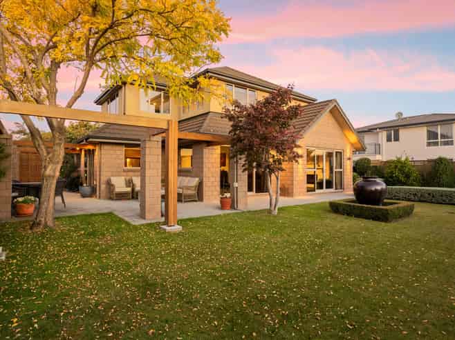 6 Evesham Lane, Springlands