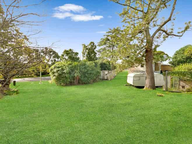 1A Fourth View Avenue, Beachlands