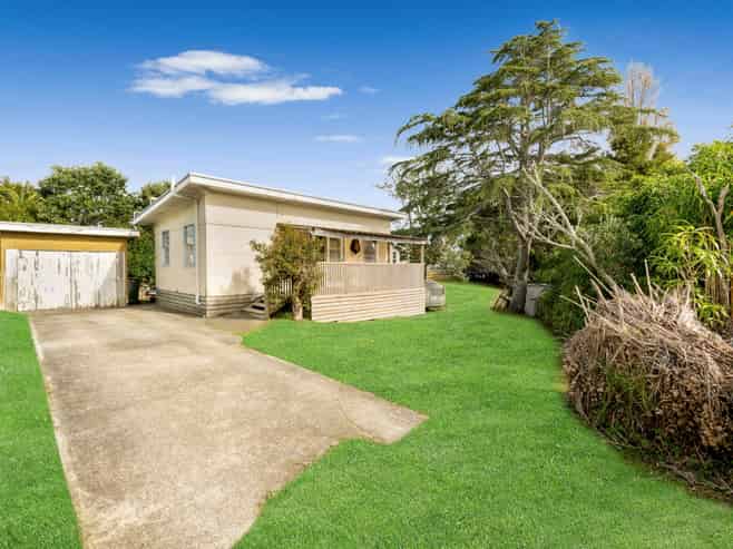 1A Fourth View Avenue, Beachlands