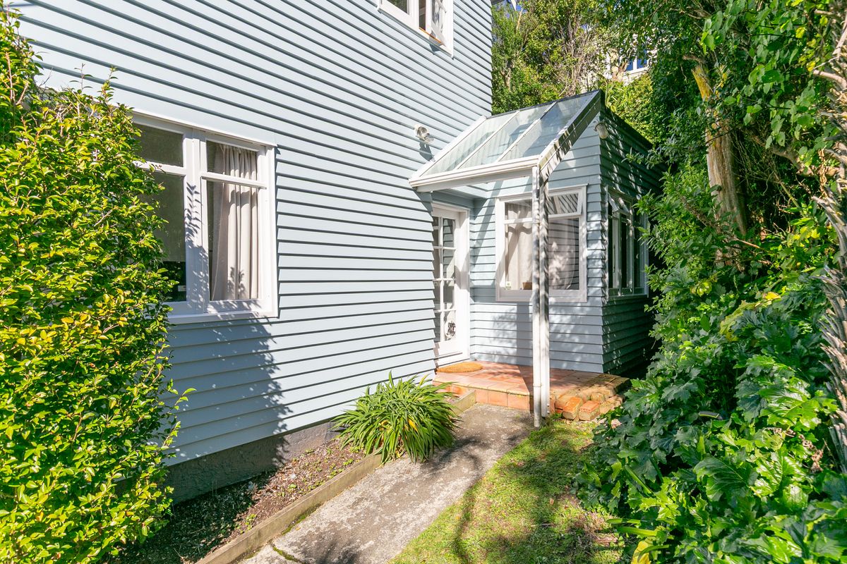 TO WADESTOWN, WITH LOVE - Ansicht 4