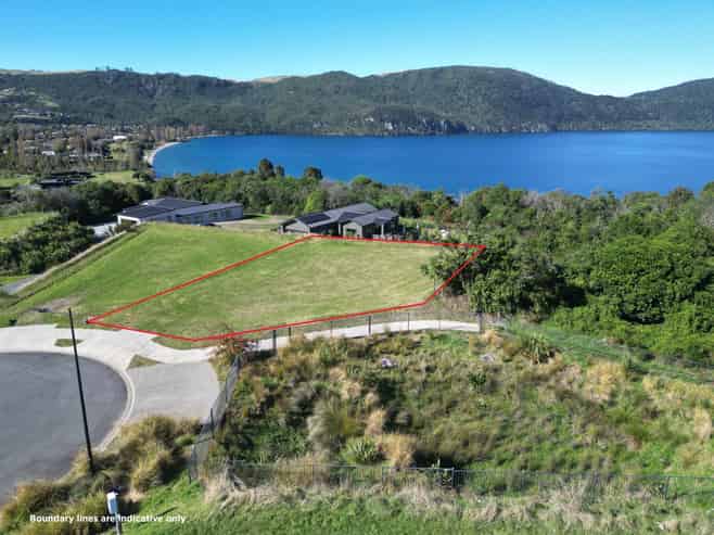 8 Silverleaf Way, Kinloch