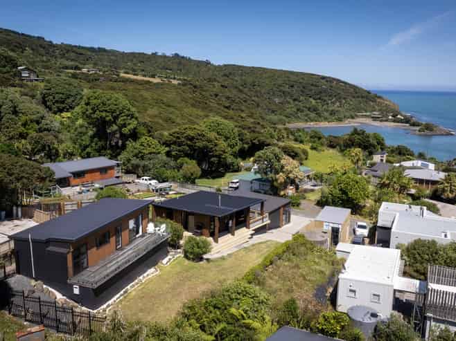 14 Whaanga Road, Raglan