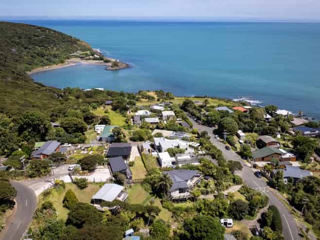 14 Whaanga Road, Raglan