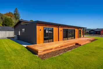 3 Louden Place, Wakefield