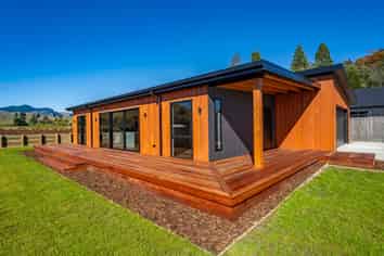 3 Louden Place, Wakefield