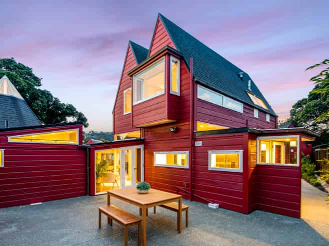 64 Kings Crescent, Hutt Central