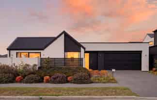 4 Stroma Avenue, Casebrook