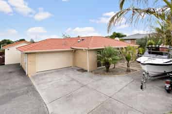 14 Hawkley Close, Flat Bush