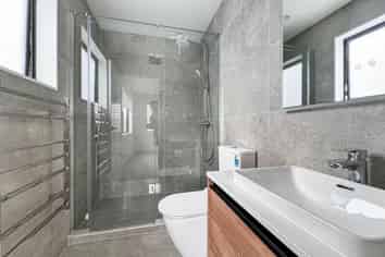 49B Northboro Road, Belmont
