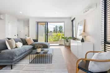 49B Northboro Road, Belmont