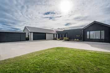 137 Pilot Drive, Ngahinapouri