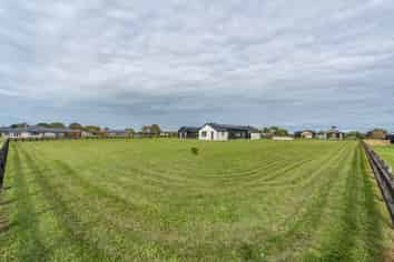 137 Pilot Drive, Ngahinapouri