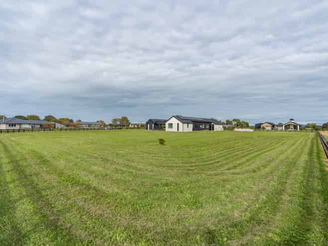 137 Pilot Drive, Ngahinapouri