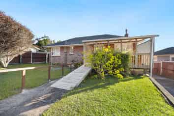 84 Barrys Road, Glendene