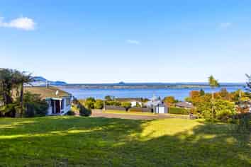 100 Wakeman Road, Acacia Bay