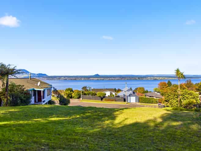 100 Wakeman Road, Acacia Bay