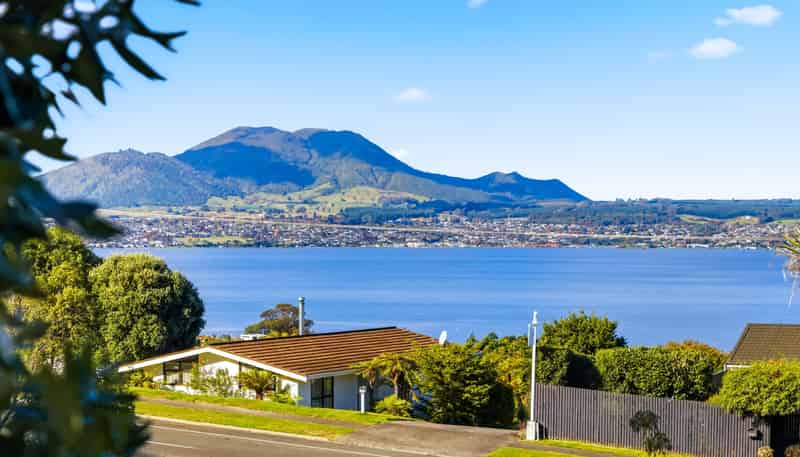 100 Wakeman Road, Acacia Bay