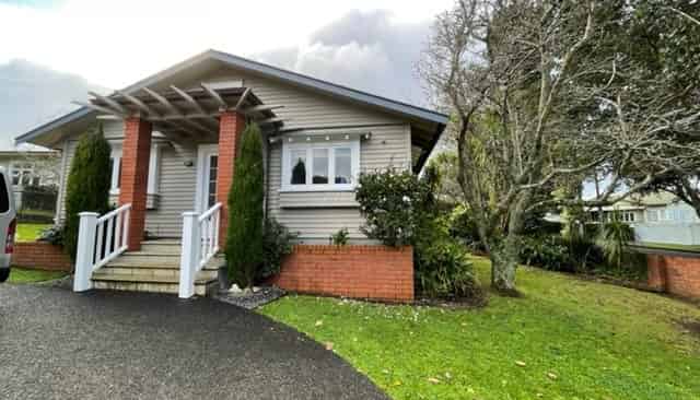 51a Maungakiekie Ave, Greenlane