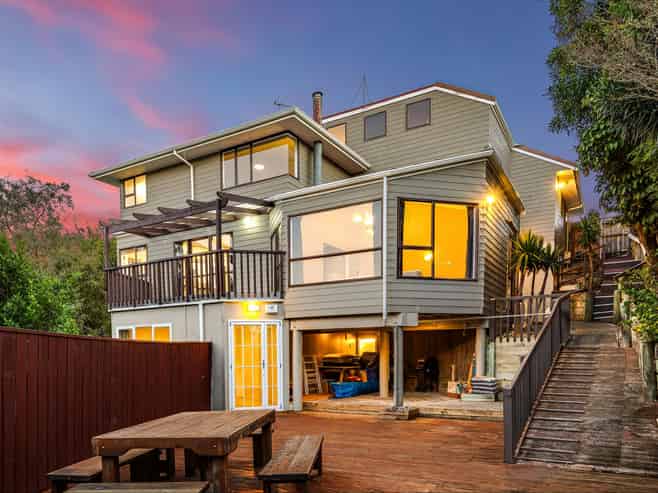 99 Discovery Drive, Whitby