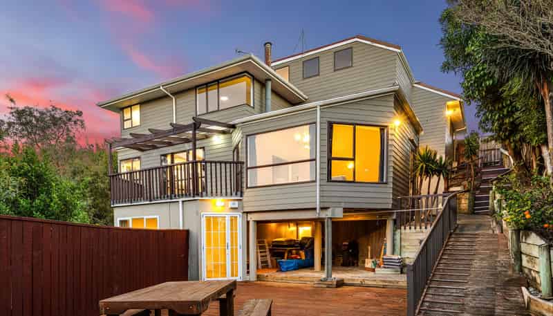 99 Discovery Drive, Whitby