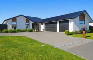 19 Suffolk Drive, KIRWEE