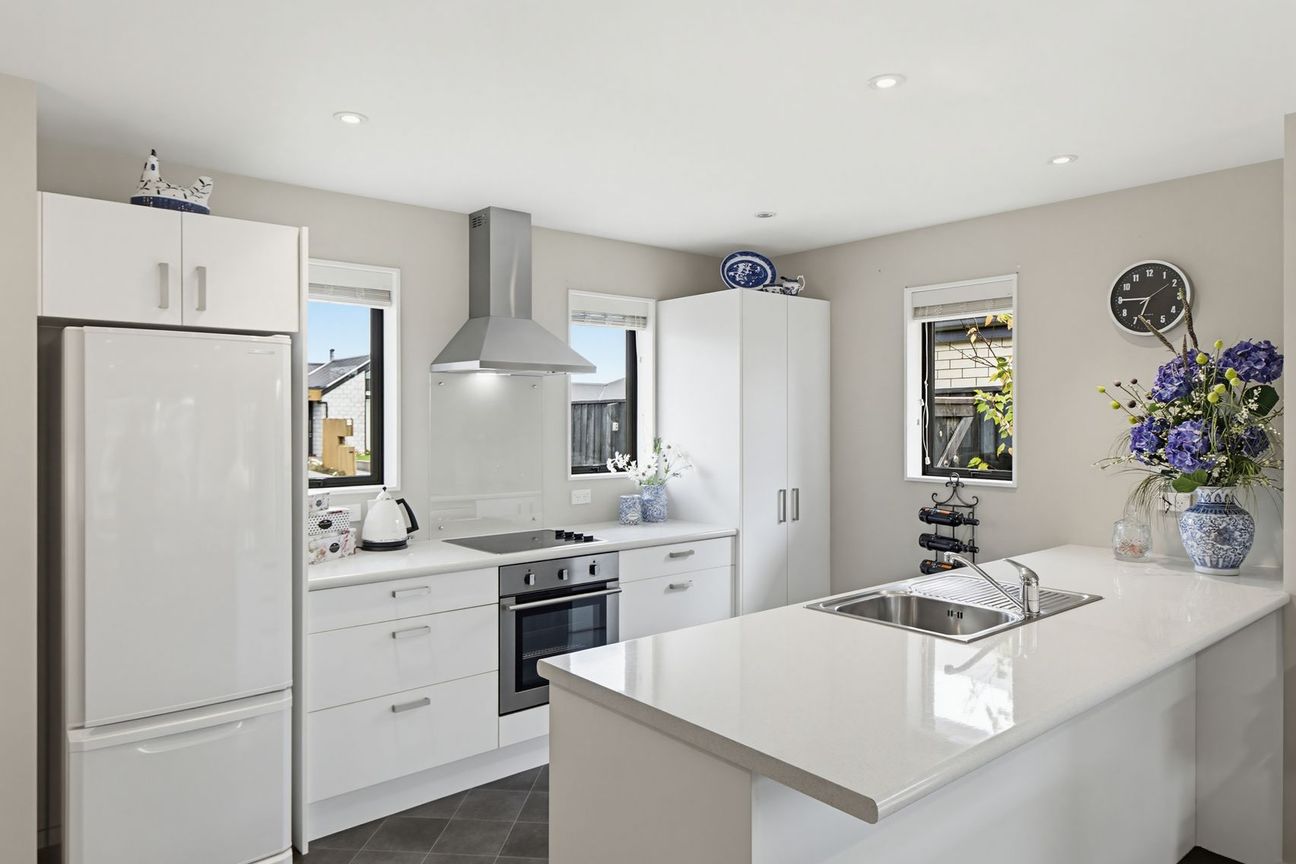 Two bedroom delight - light, bright, just right! – pohled 2