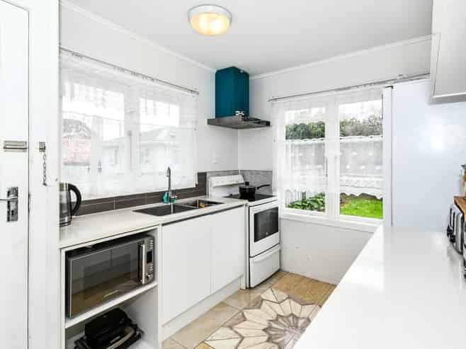 94 Hills Road, Otara