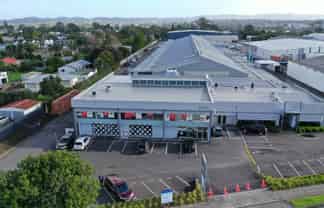 Exceptional Industrial Showroom & Warehouse Combo