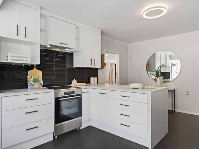 2 Memorial Drive, Parahaki