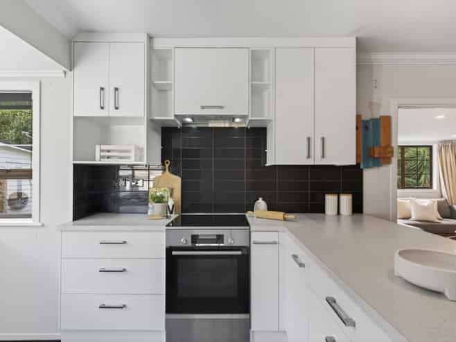 2 Memorial Drive, Parahaki