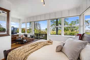 2 Lilac Grove, Hillsborough