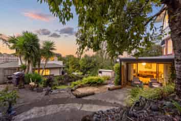 2 Lilac Grove, Hillsborough