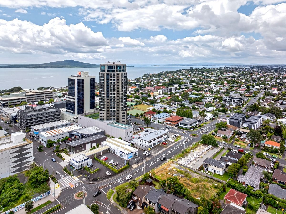 Corner profile Takapuna office with expansive deck - Ansicht 3