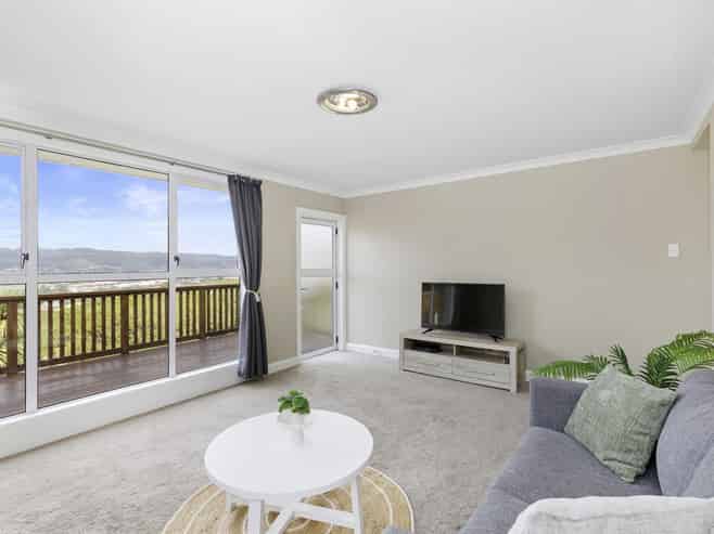 12A Whenua View, Titahi Bay