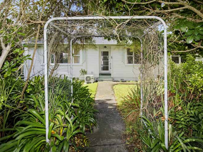 5A Whitehouse Road, Titahi Bay