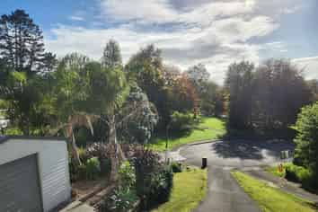 28 Zingaro Place, Massey