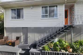 28 Zingaro Place, Massey