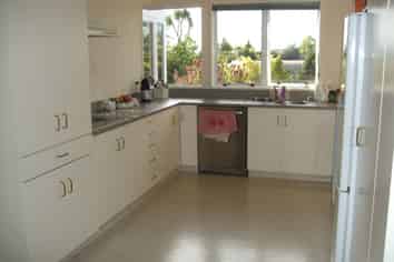 2/35 Busby Hill, Havelock North