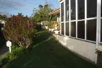 2/35 Busby Hill, Havelock North