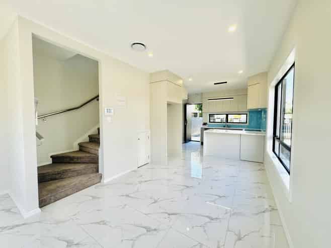 5/287 Massey Road, Mangere East