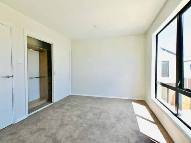 5/287 Massey Road, Mangere East