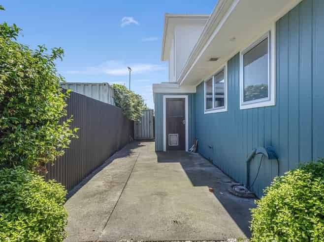 Hawkes Bay - Address withheld