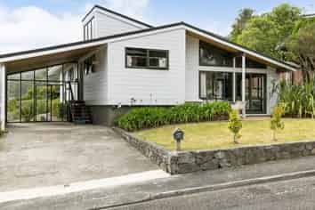 87 Allington Road, Karori